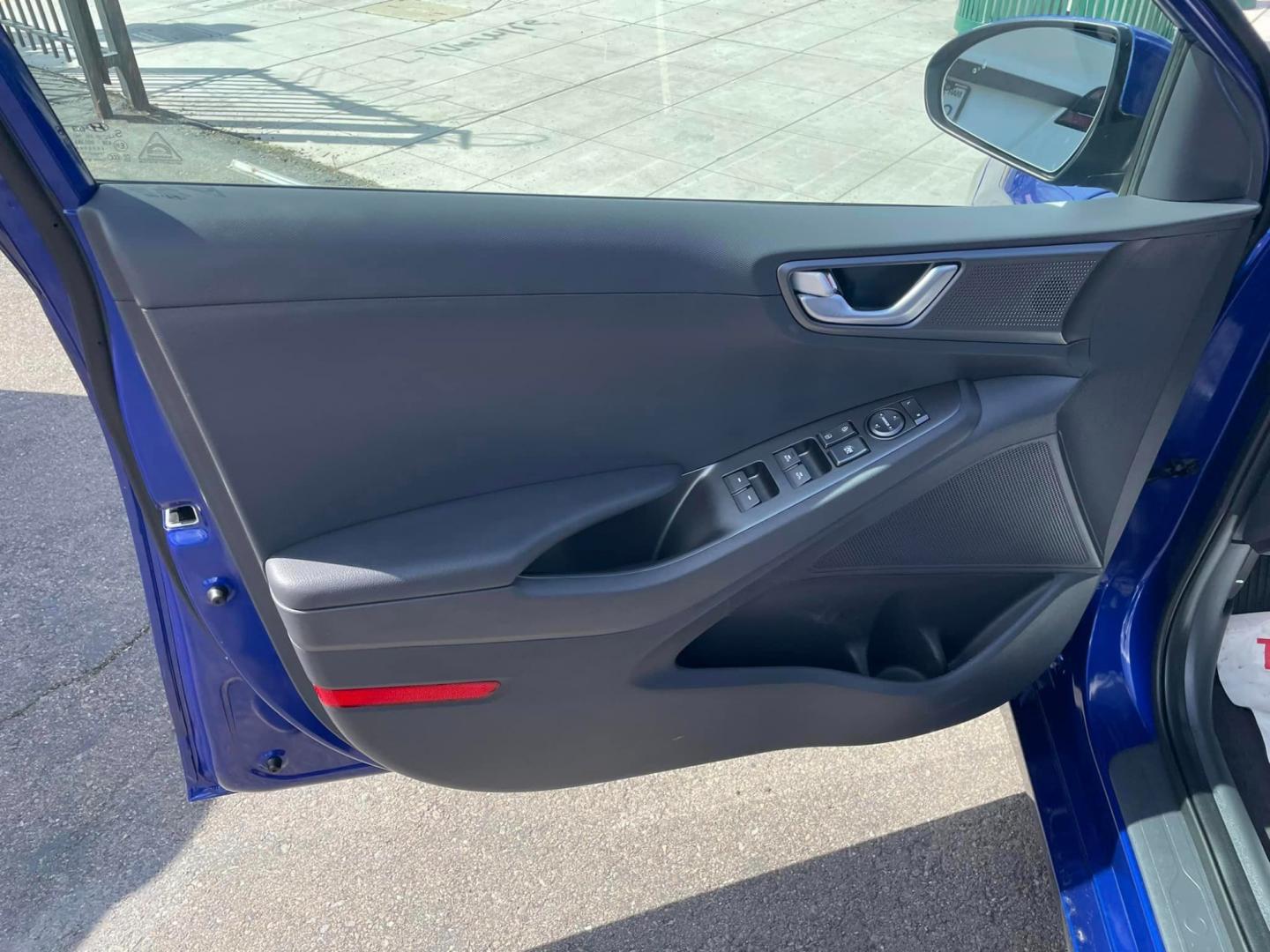 2021 BLUE /GRAY Hyundai Ioniq Plug-In Hybrid (KMHC75LD5MU) , located at 744 E Miner Ave, Stockton, CA, 95202, (209) 944-5770, 37.956863, -121.282082 - Photo#5